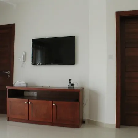 Aurora Homestay *